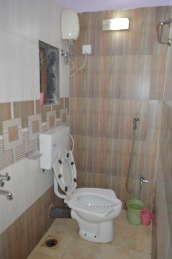 Hotel Madhumalti Matheran Bagian luar foto
