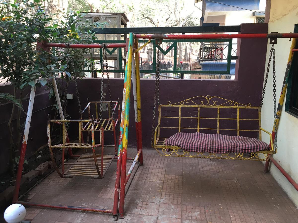 Hotel Madhumalti Matheran Bagian luar foto