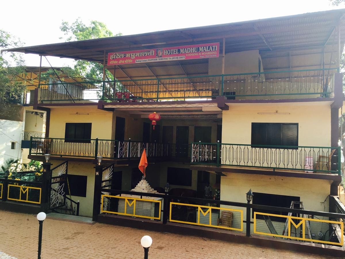 Hotel Madhumalti Matheran Bagian luar foto