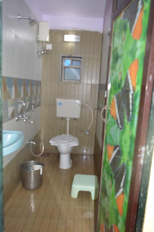 Hotel Madhumalti Matheran Bagian luar foto