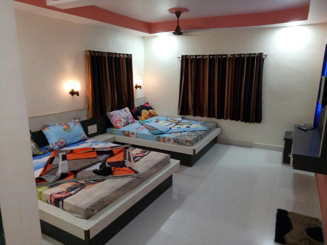 Hotel Madhumalti Matheran Bagian luar foto