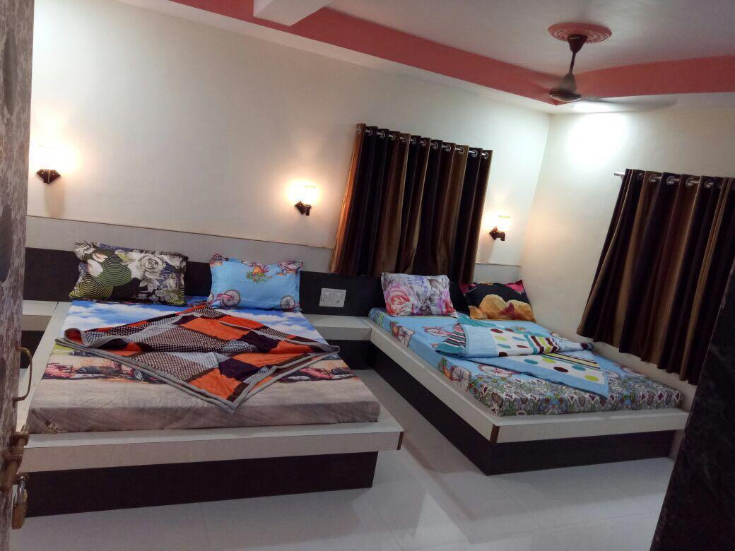 Hotel Madhumalti Matheran Bagian luar foto